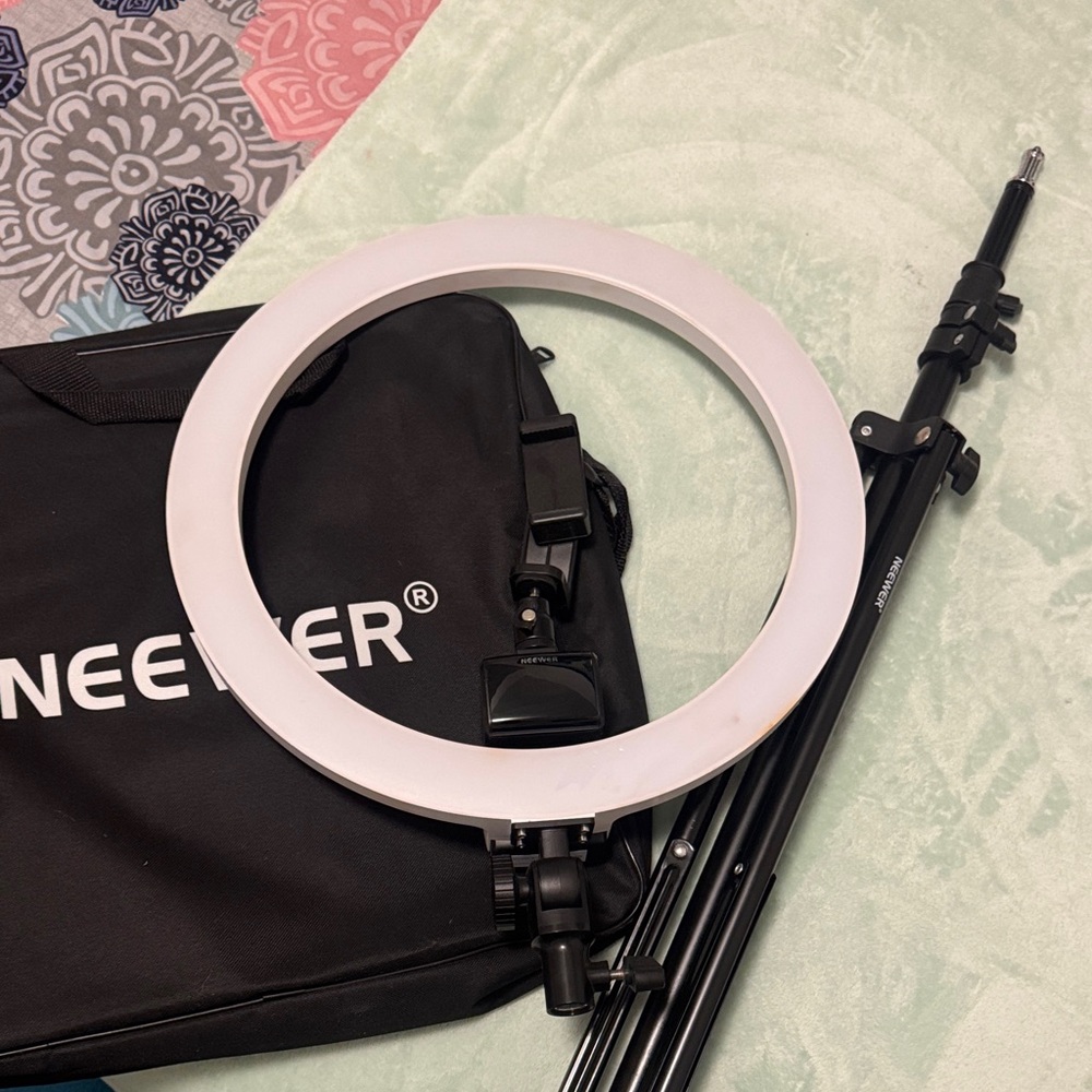 Neewer Ring Light with Stand